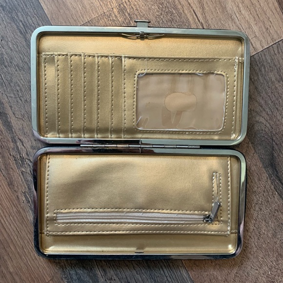 2 Womens Wallets/Clutch - Picture 2 of 3